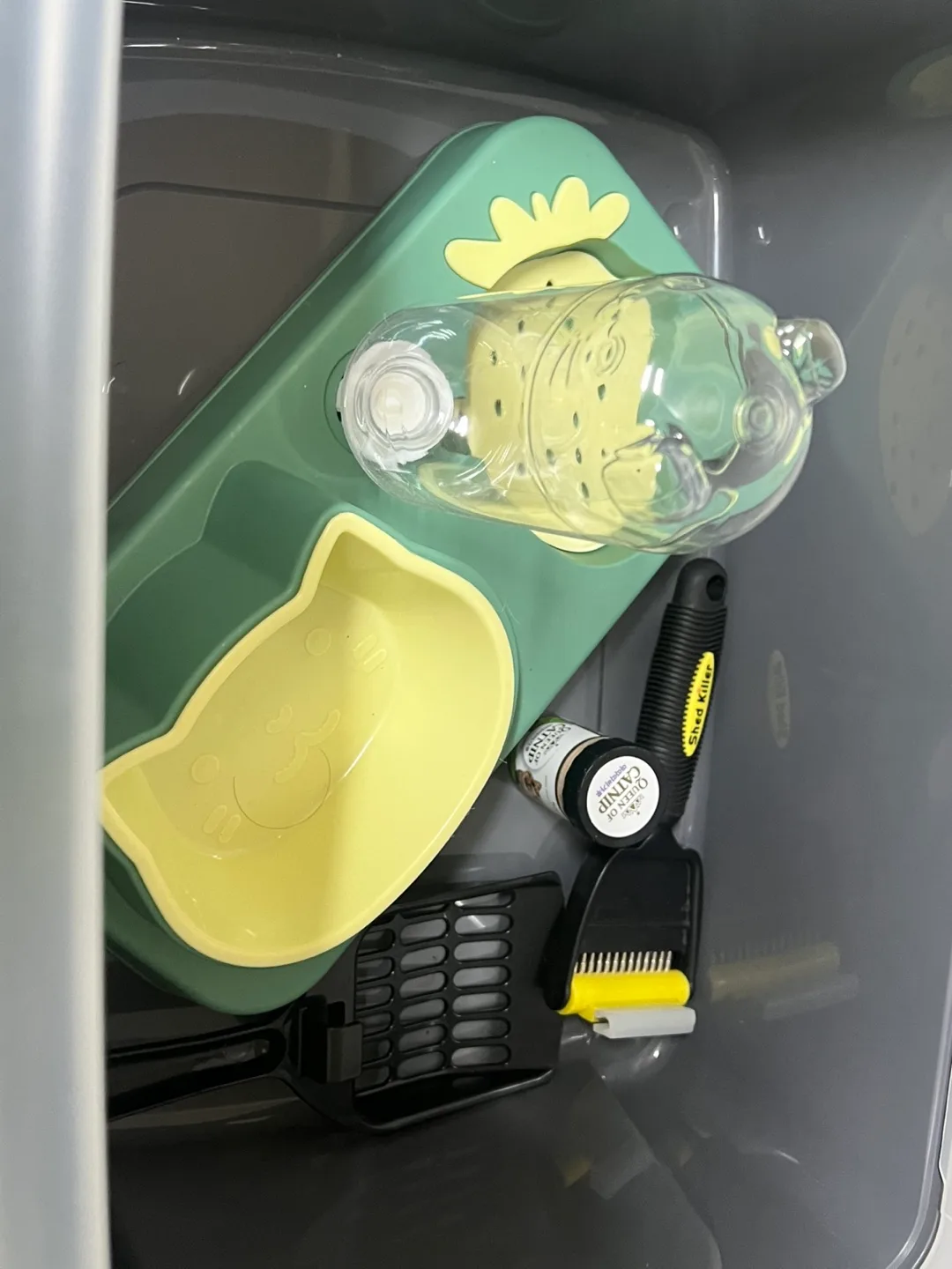 고양이 용품(화장실,모래삽,급수기,캣닢가루,털정리)