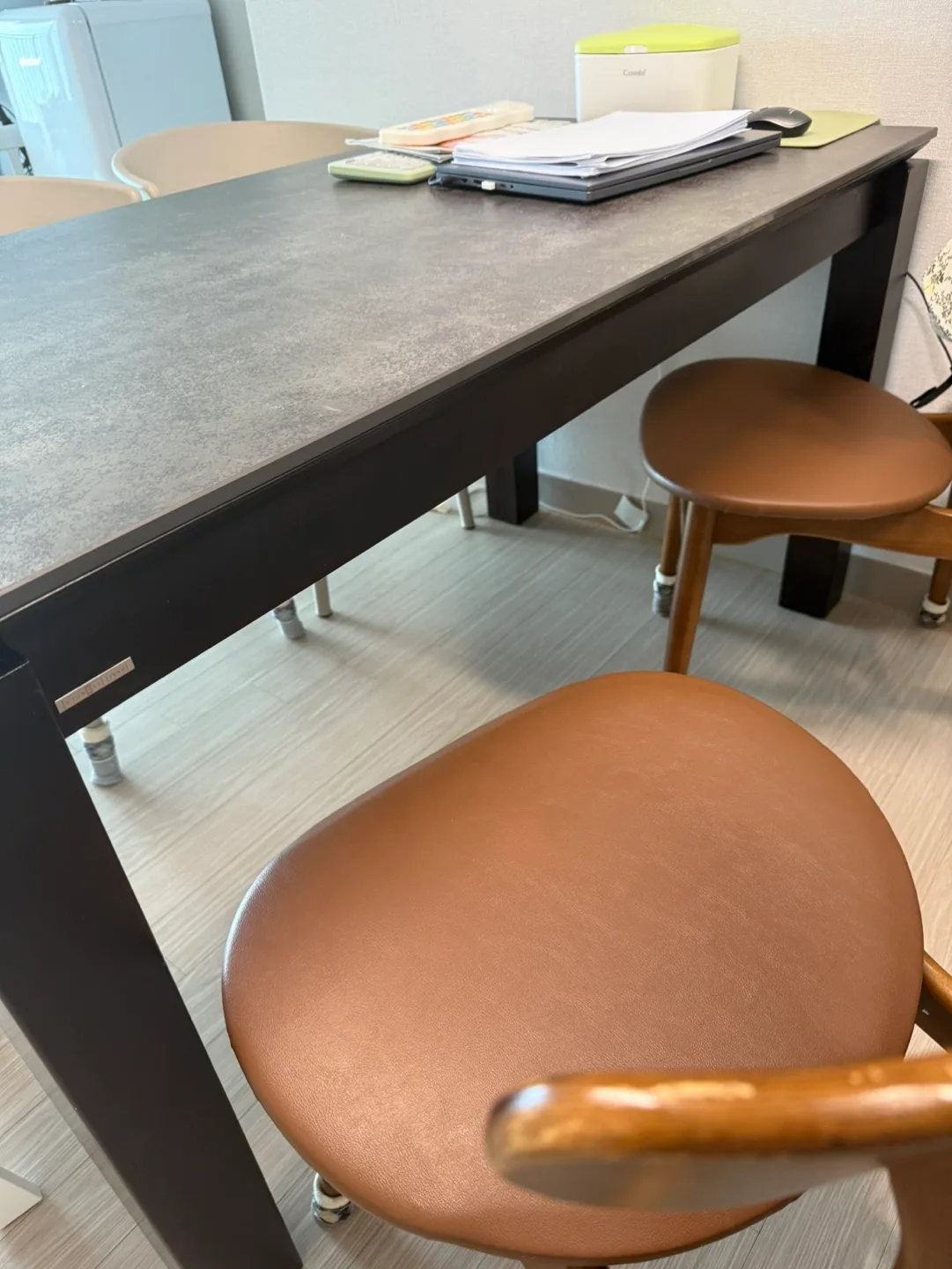 리바트 세라믹식탁4인용 팝니다