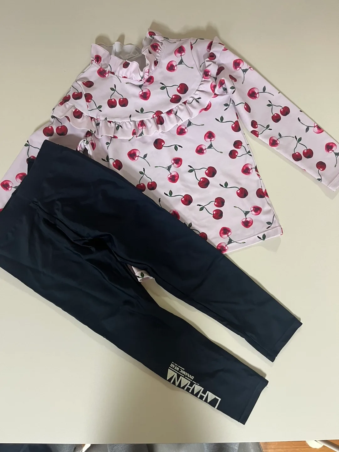 여아 래시가드 상하의