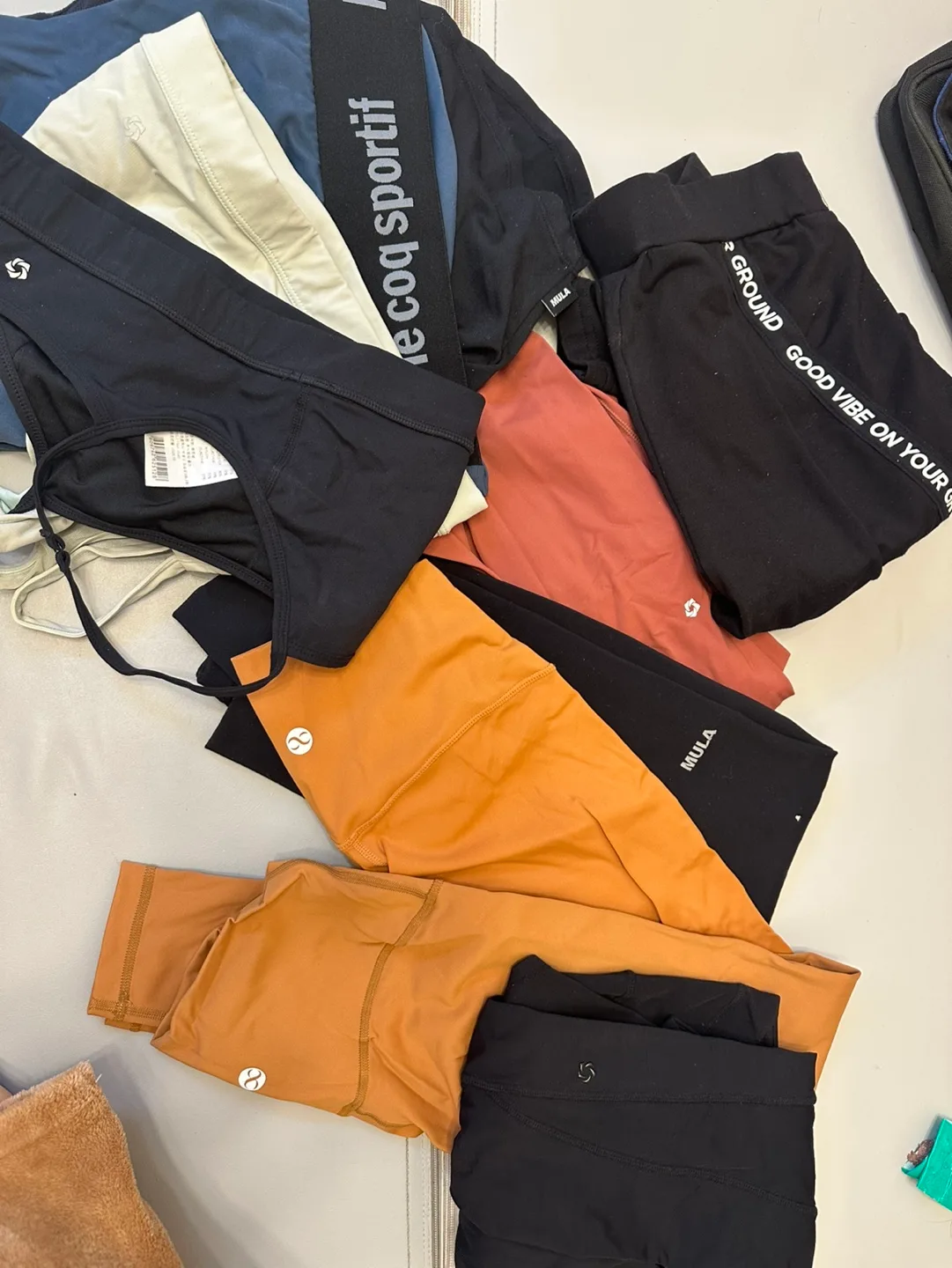 정품 데쌍트  르꼬끄 뮬라 위뜨 레깅스 브라탑 10개 스몰사이즈 55 66