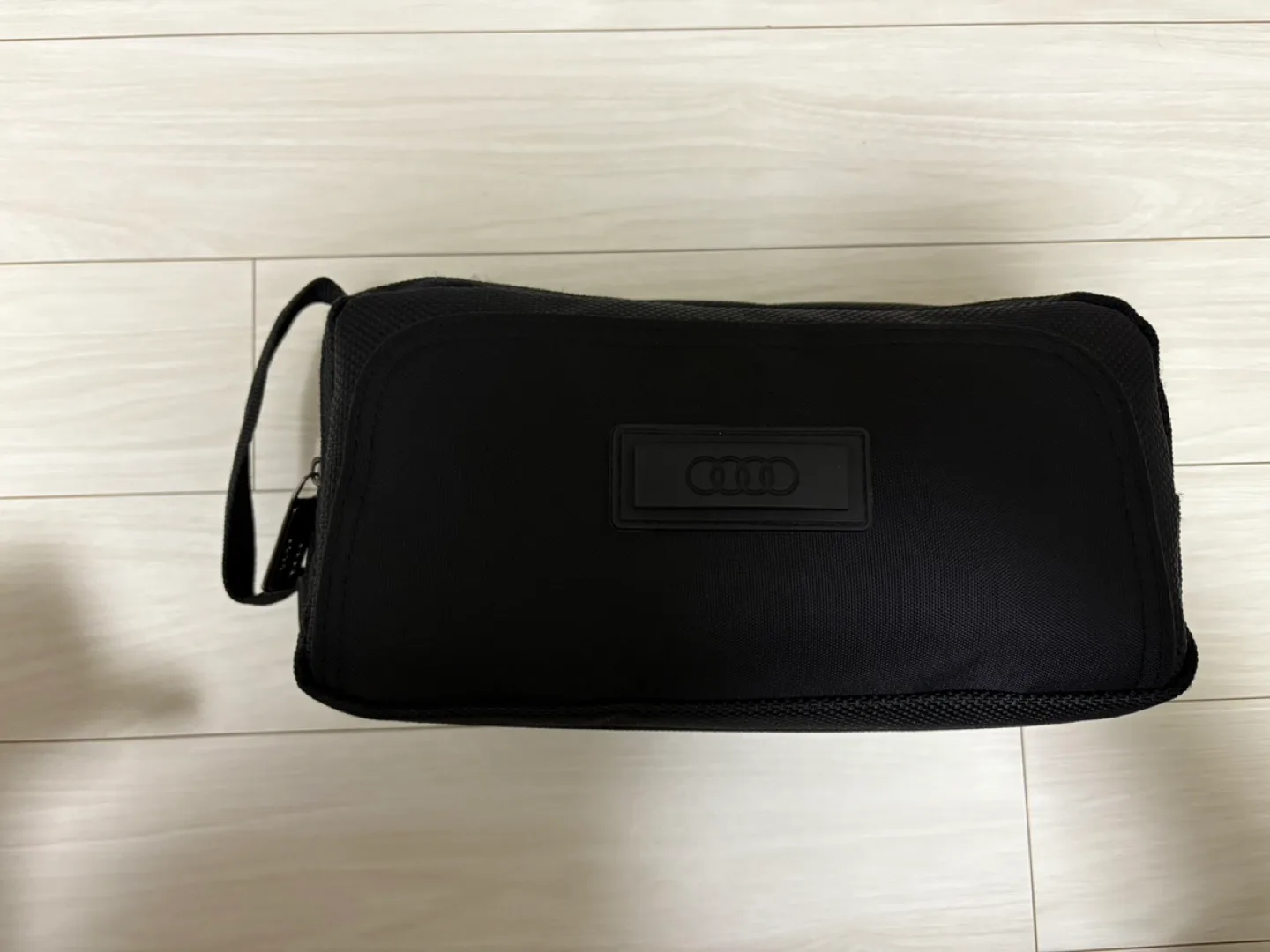 아우디 골프 2단파우치 팝니다.