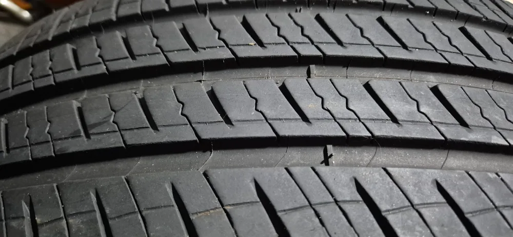 중고 타이어 1개 판매합니다.