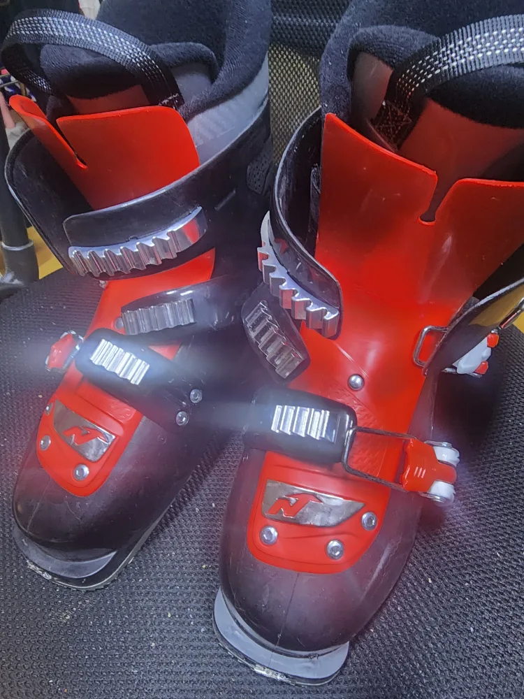 노르디카 스키부츠 220~235 거의 새제품