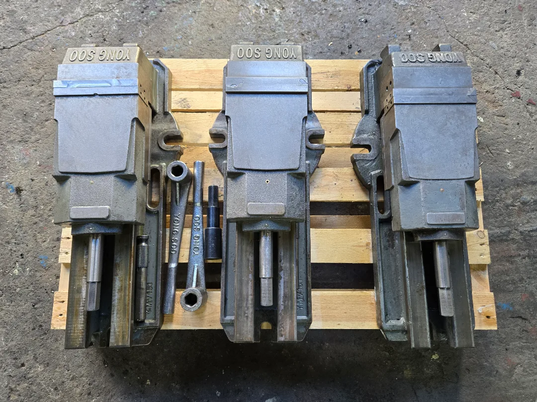 중고 6인치 밀링 용수 슈퍼바이스 YMV-151