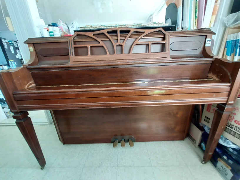 중고.삼익피아노.음반조율잘되어있고.필요하신분.무료로 드립니다.010-2947-5600