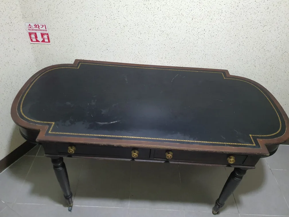 엔틱고급 가죽책상