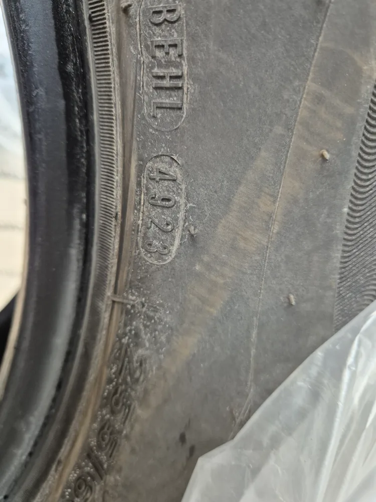 중고 타이어 팝니다.