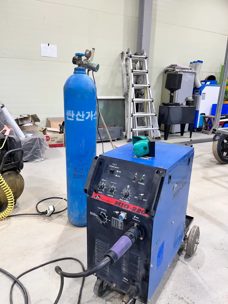 Jo Eni Weld MIG-220 용접기