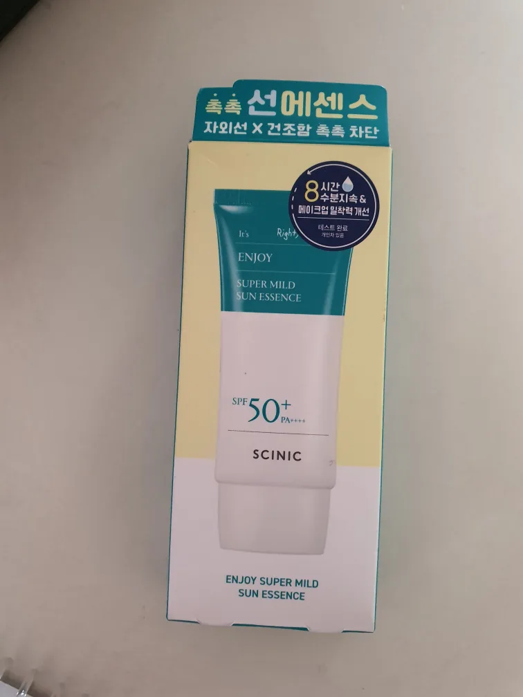 싸이닉 수분선에센스