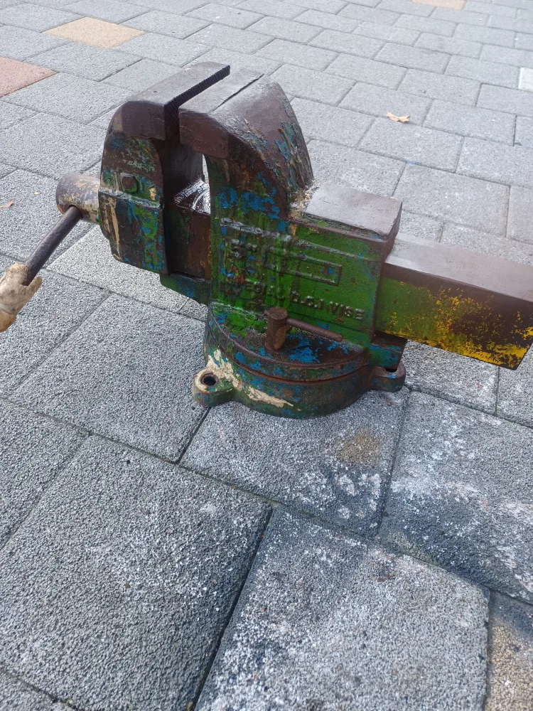 계양탁상 바이스6인치중고  가격내려슴