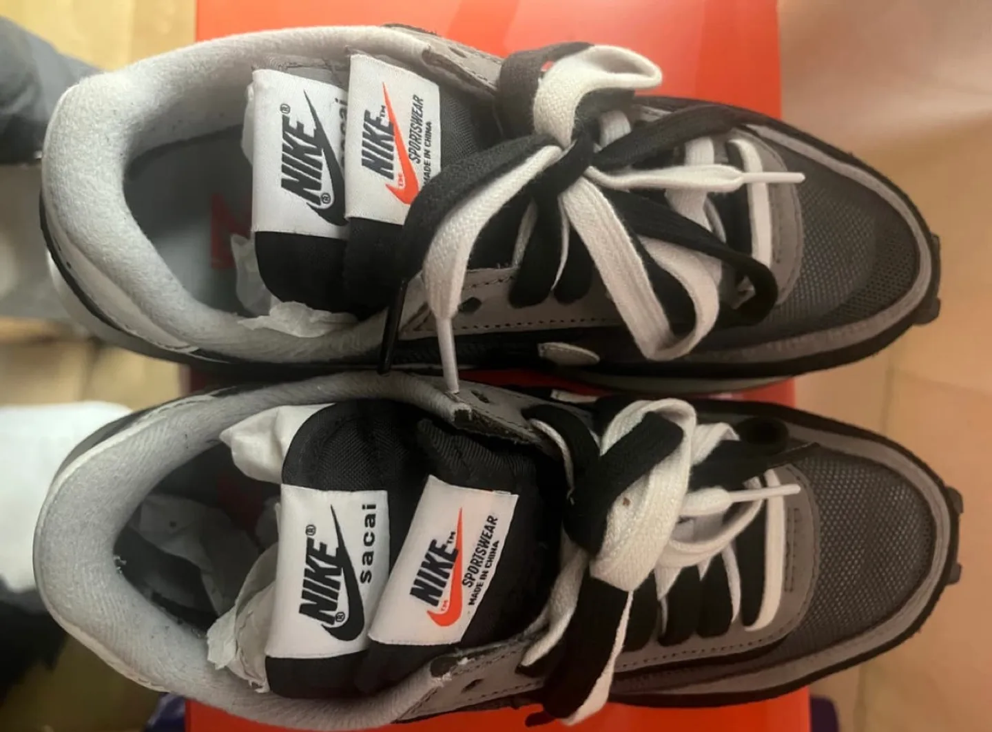 사카이 x 나이키 LD 검흰 235 - 35만원(중고)