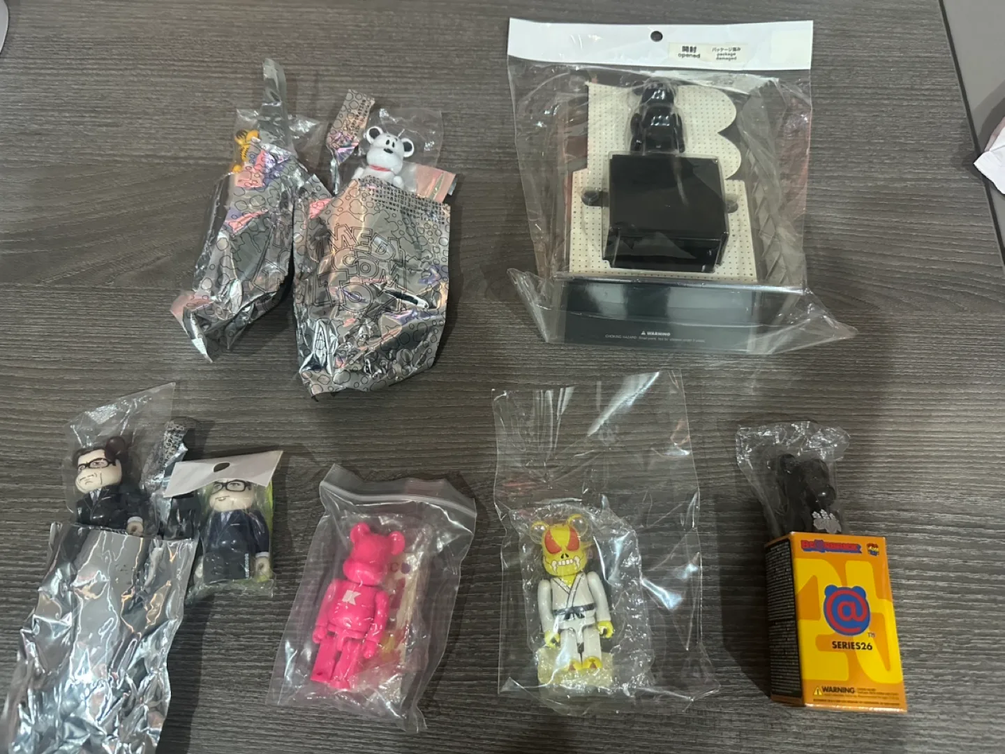 베어브릭 가필드,스누피 등 100%