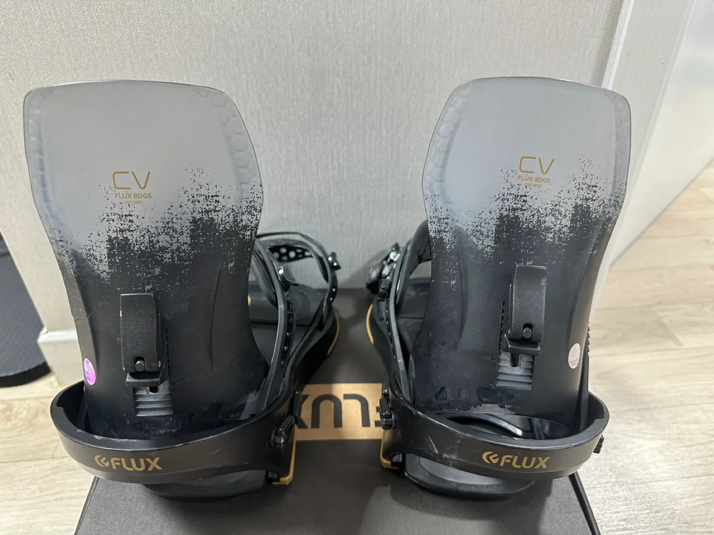 플럭스 바인딩 cv m 오른쪽