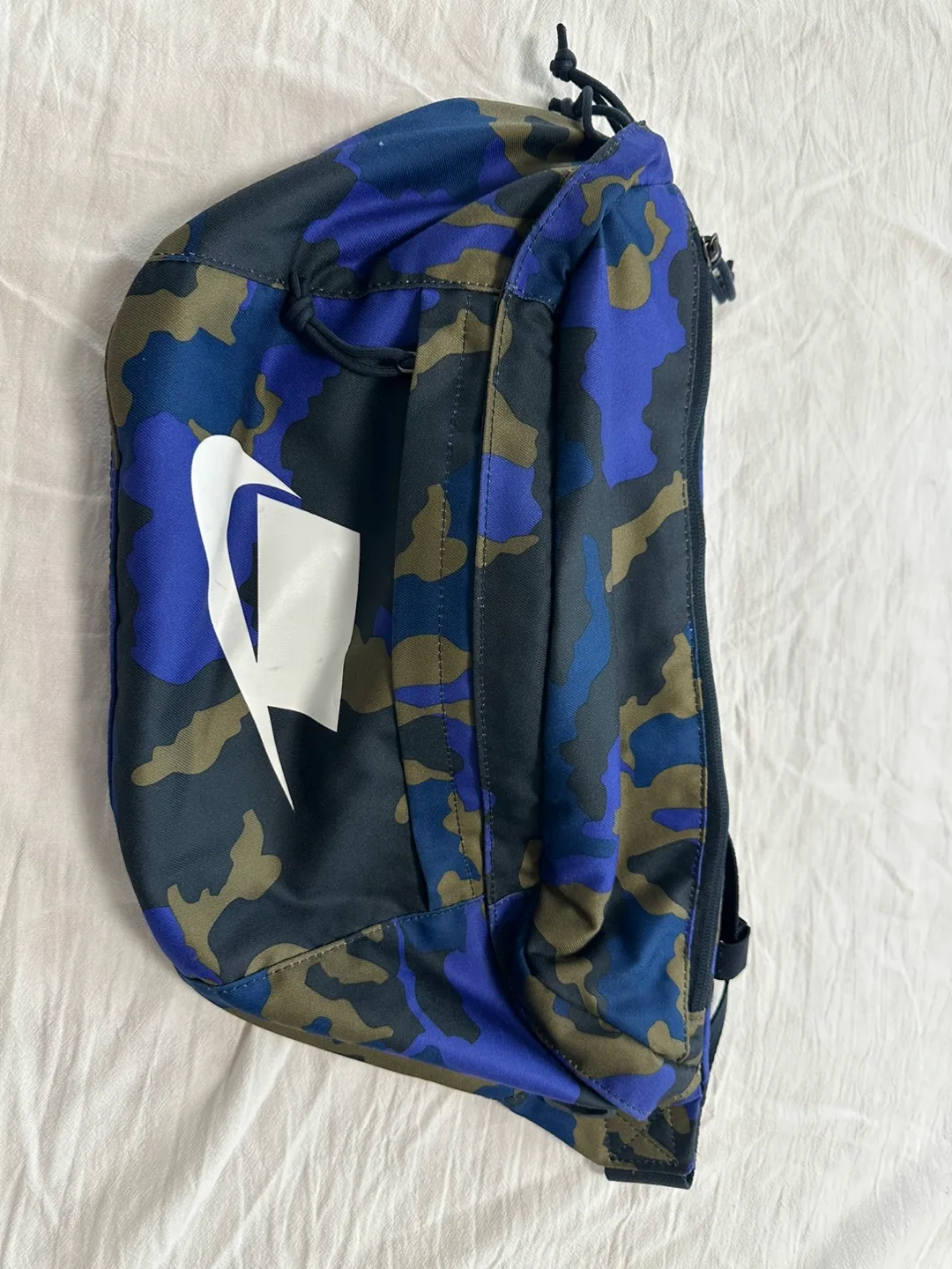 나이키 힙색 카모 패턴 중고