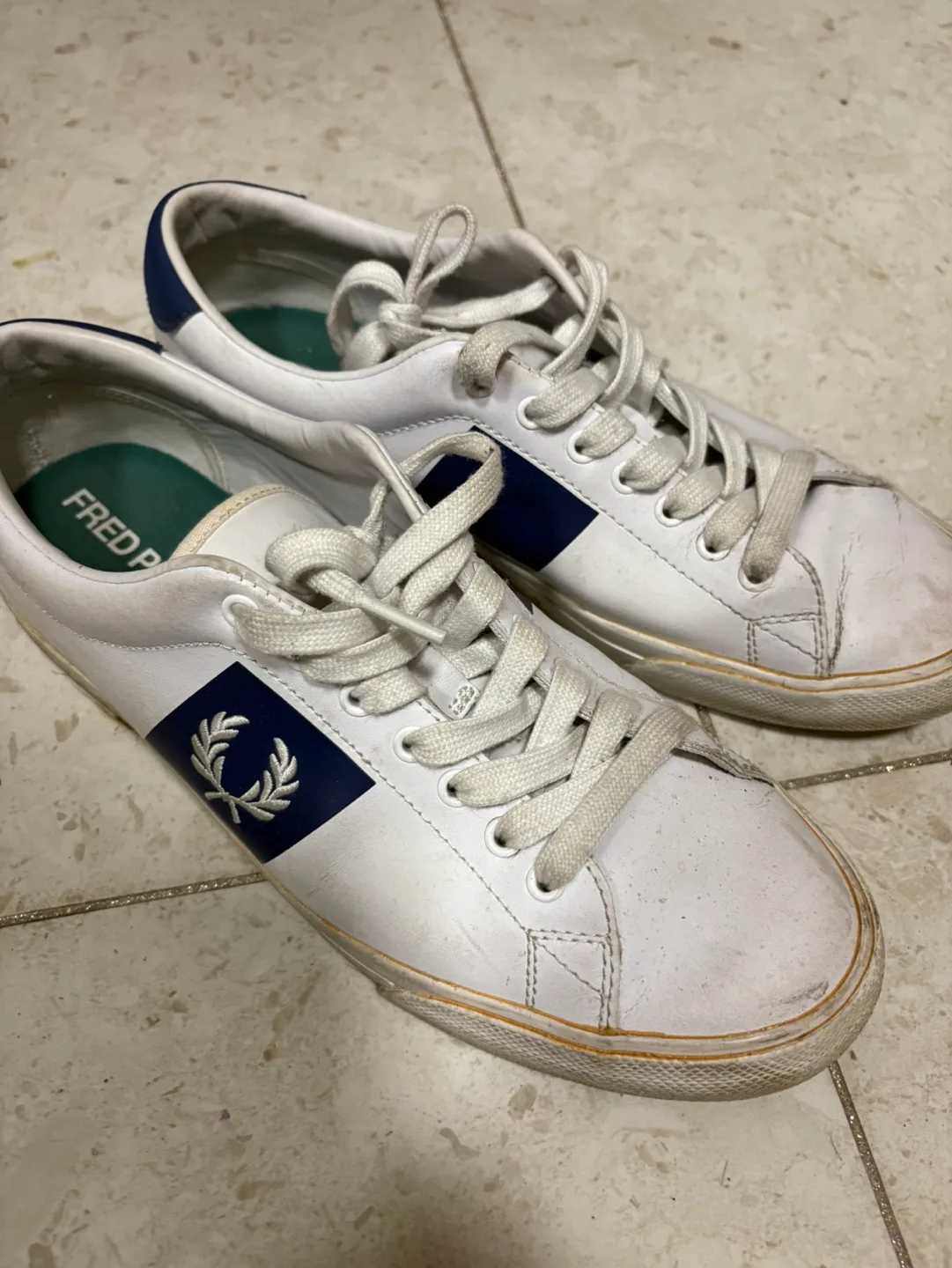 중고 스니커즈 팔아요