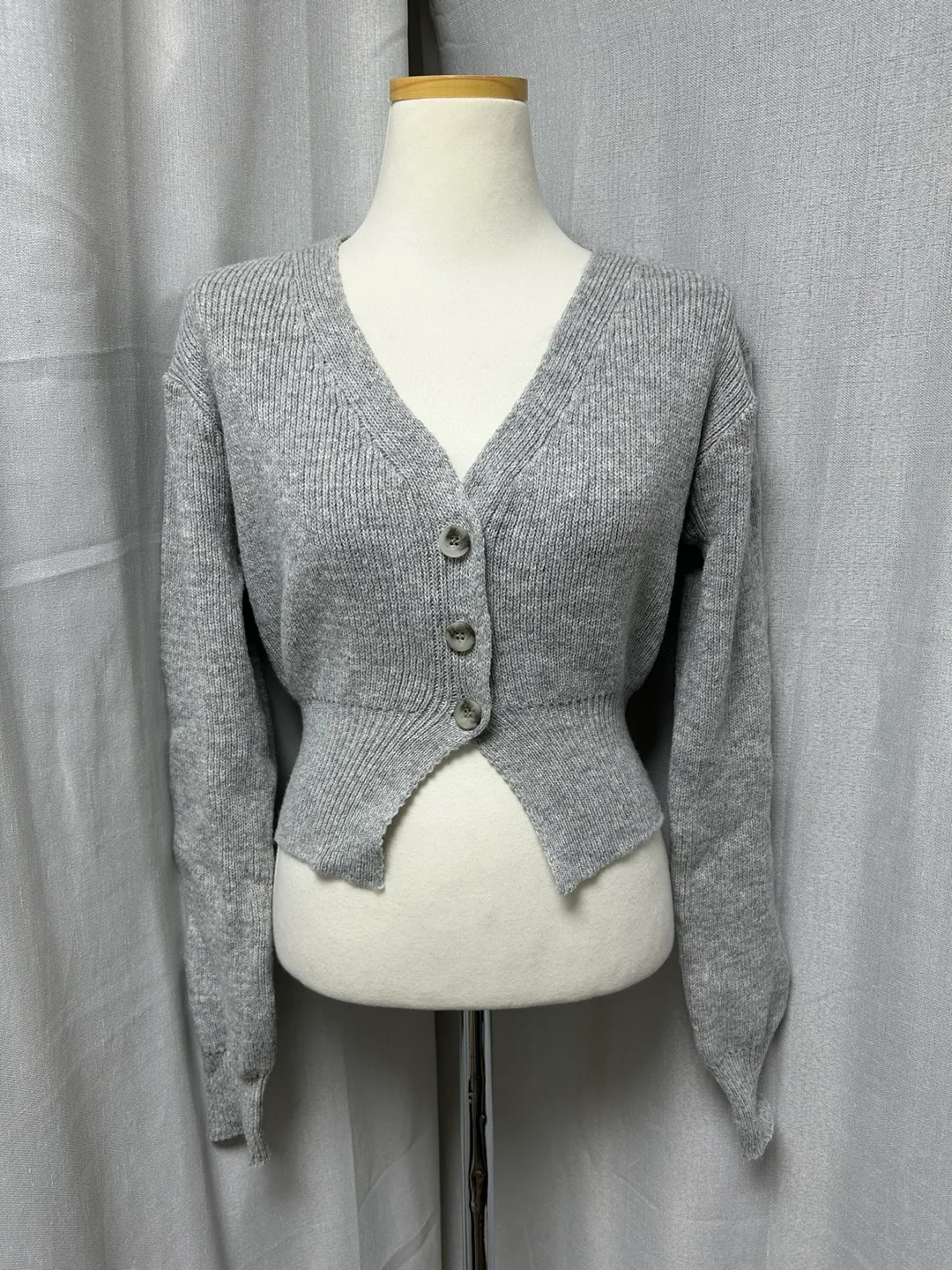 그레이 니트가디건