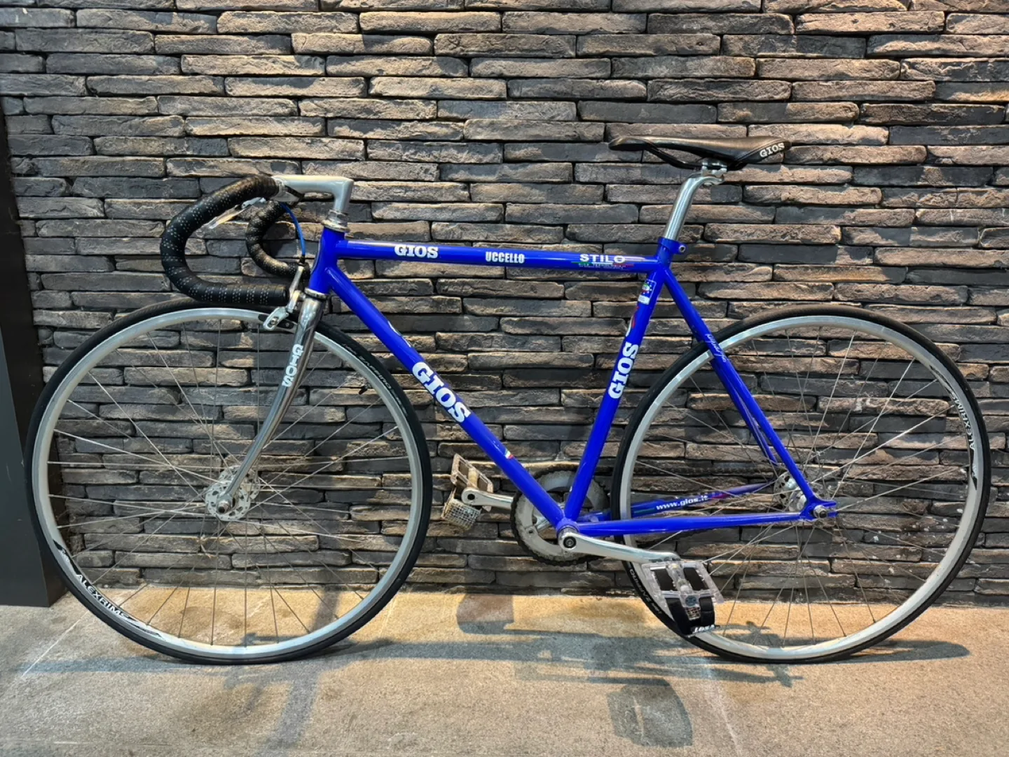지오스 스틸로 53 자전거 판매합니다.