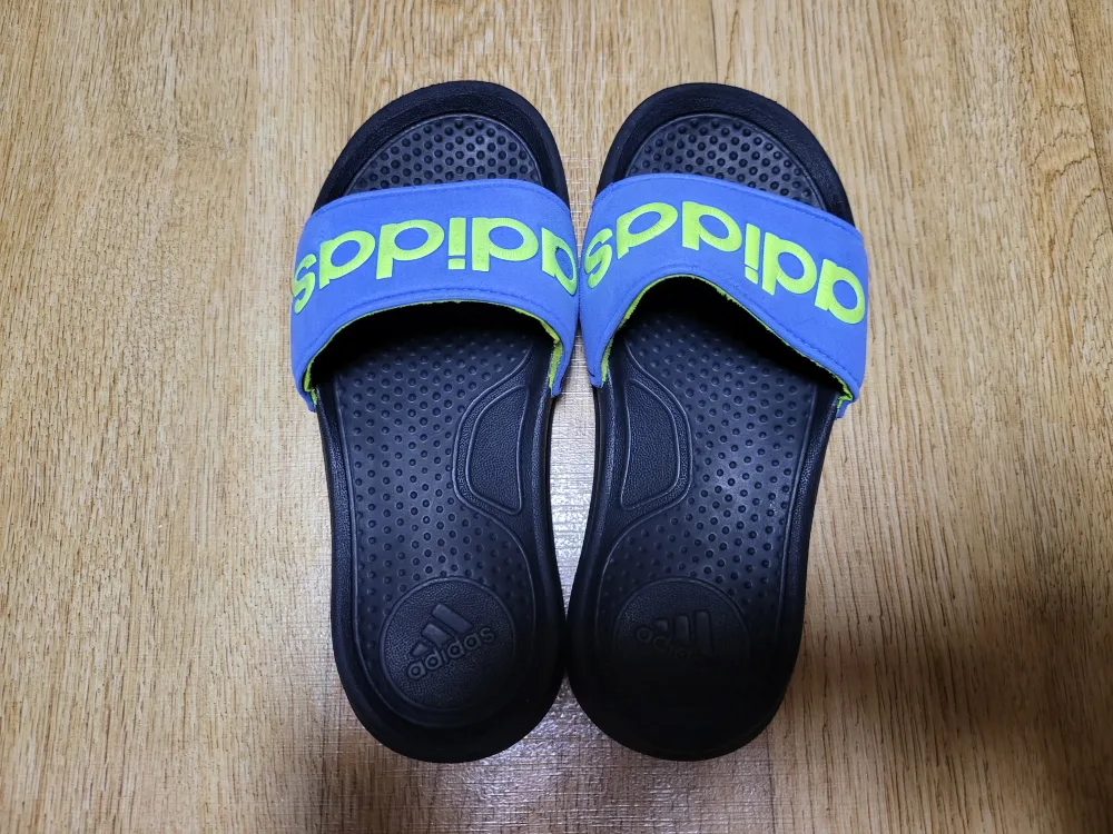중고 어린이 아디다스키즈 슬리퍼 180 2켤레
