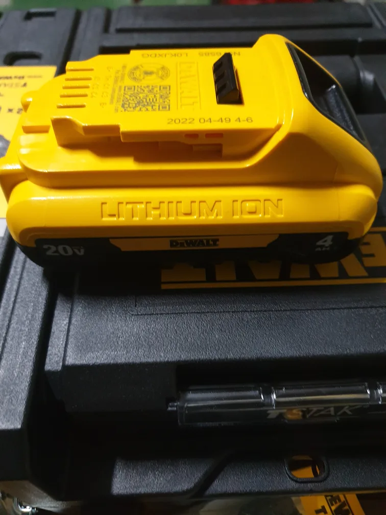 디월트 4ah배터리 중고
