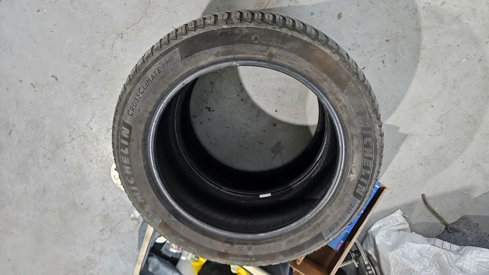 235 55 19 미쉐린중고타이오