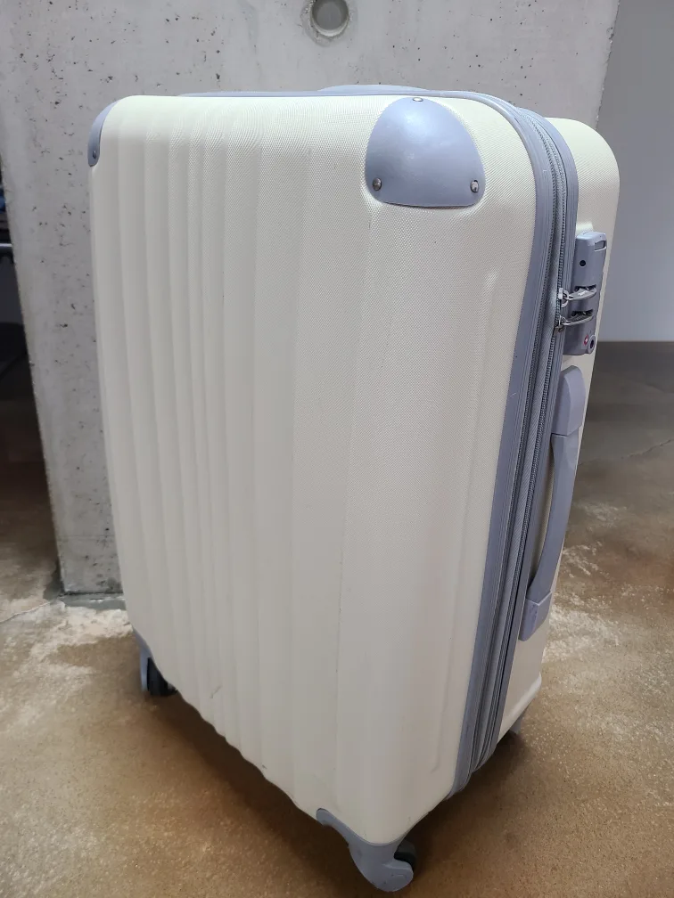 24인치 확장형 화물용 캐리어 판매합니다!!