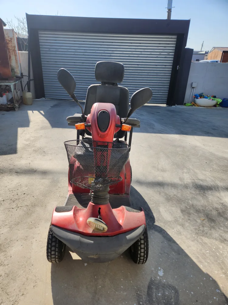 중고 전동휠체어 각 10만원  2개 구매시15만원