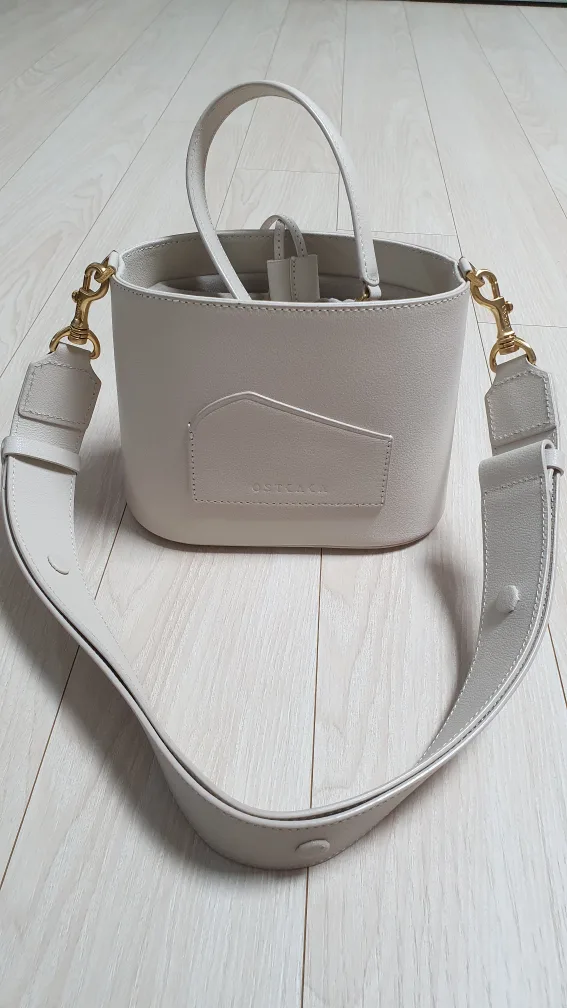 중고 가방, 오스트카카 누메르 드로우 스트링 미니버킷백 아이보리