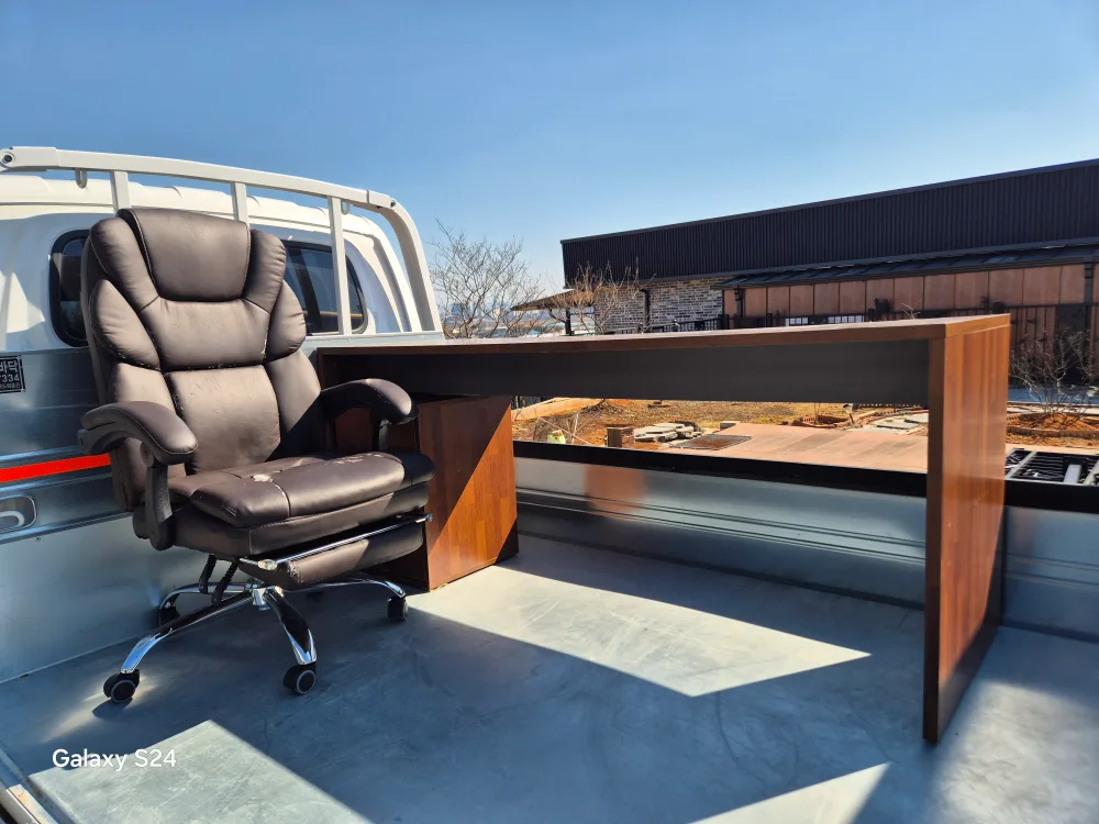 멀바우 1800책상 서랍통 의자 사용감있음