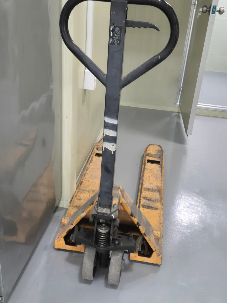 중고 핸드자키 2500kg 판매합니다