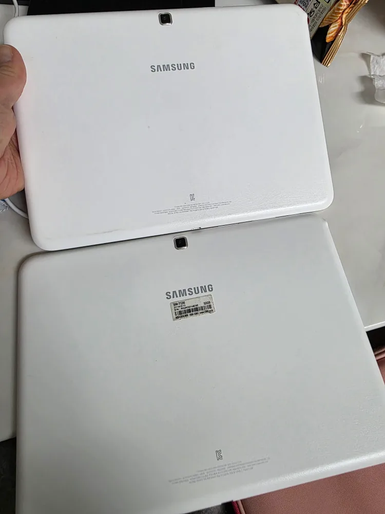 갤럭시 택4 어드벤 중고   두대 금액입니다.