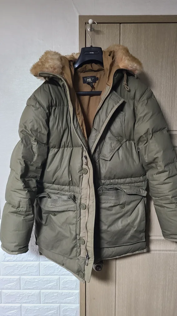 남자 패딩 중고시장에서 구매했어요