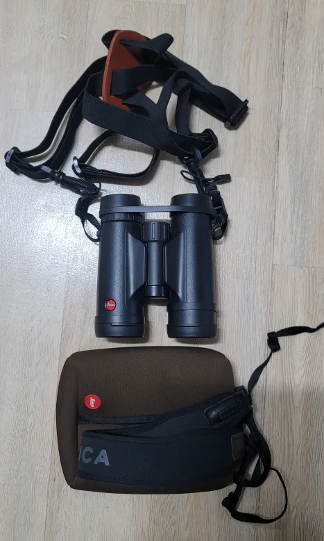 라이카 쌍안경 8×42트리노비드  급매  85만원