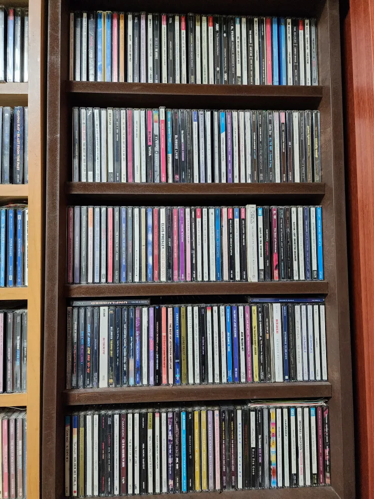 중고 CD 오리지널 팝700장 가요300장 기타300장 정도