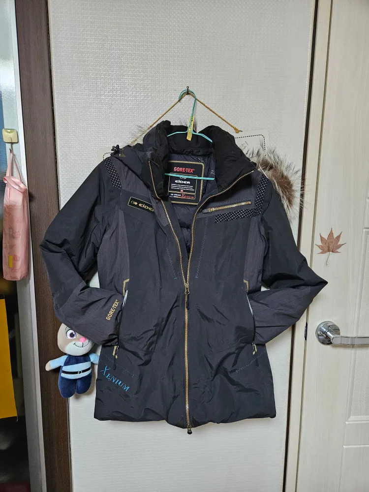 아이더 고어텍스 겨울패딩 M