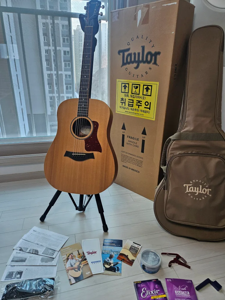 (테일러 빅베이비)Taylor big Baby 중고 기타세트 판매합니다