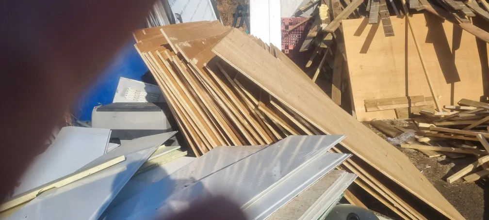 중고합판 20장. 있습니다1장가격 2200 1200 1.5t