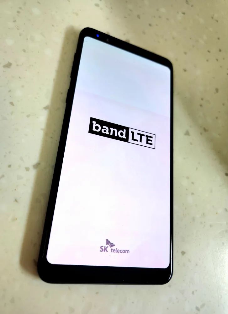 갤럭시 A8 스타 중고폰 팝니다