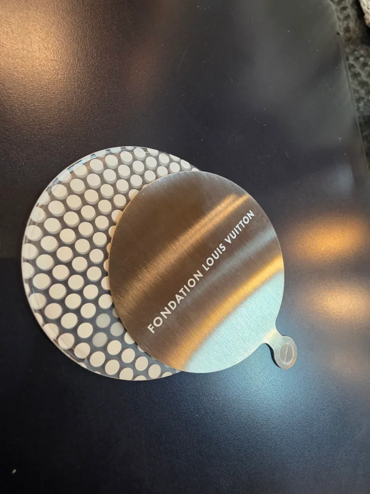 루이비통 손거울