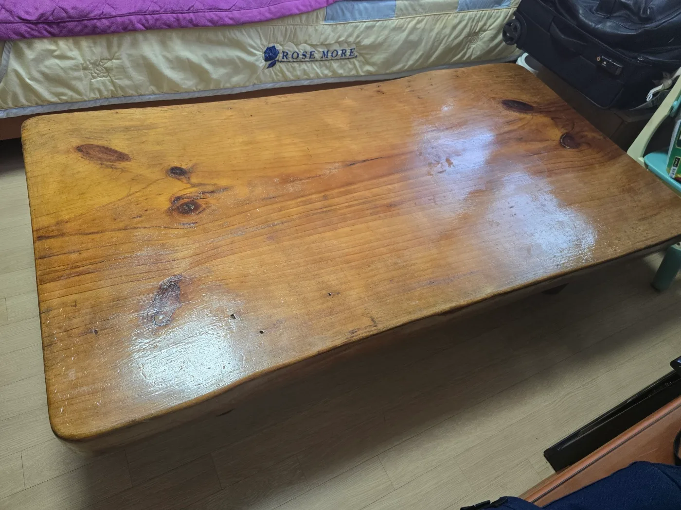 원목 테이블 내놓습니다.