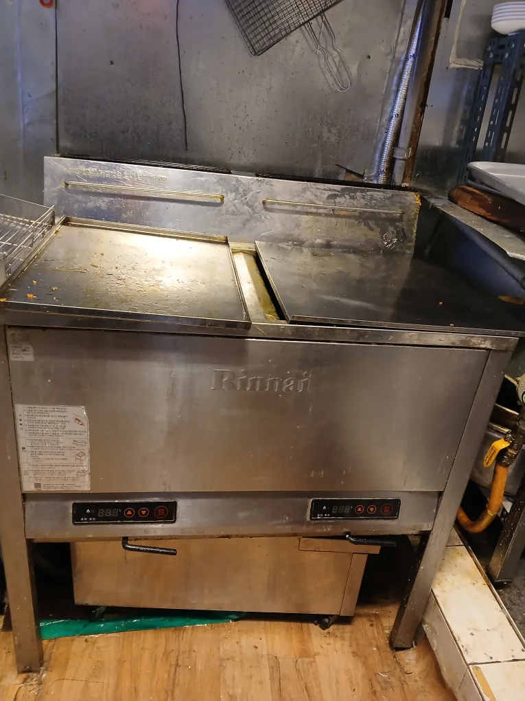 린나인튀김기 중고. 정재기포함.