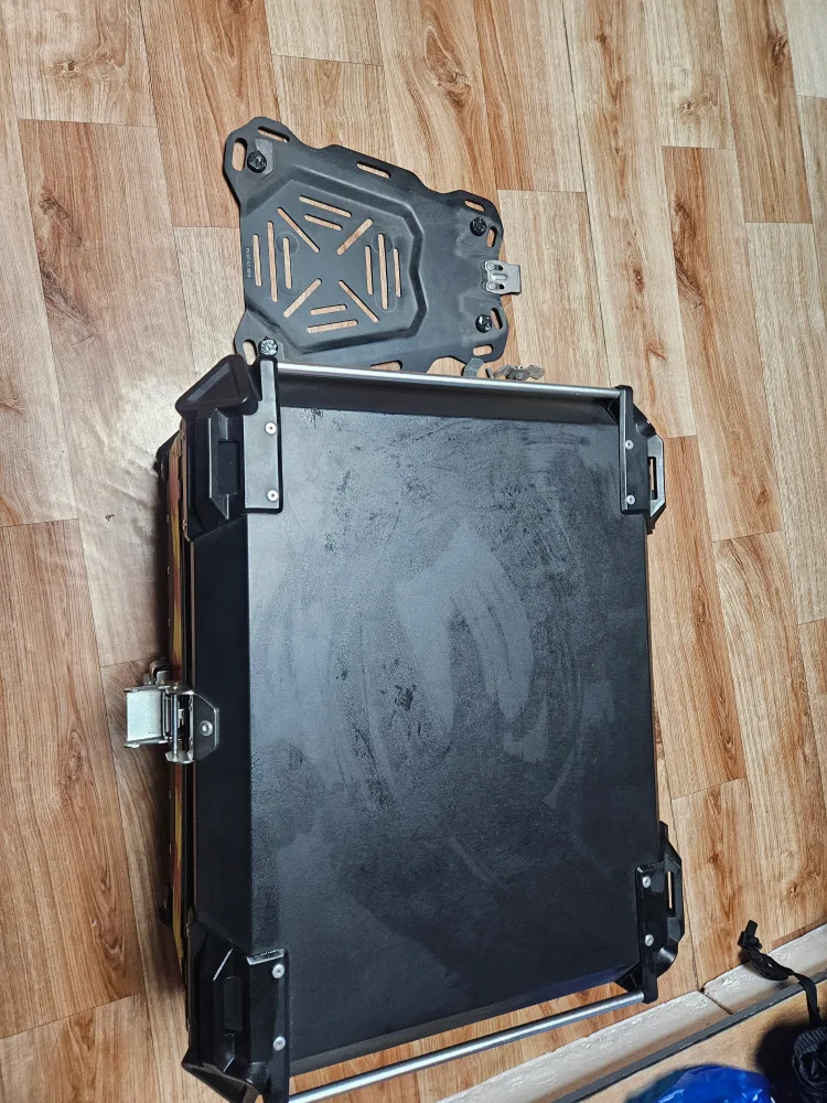 오토바이탑박스65l+받침대