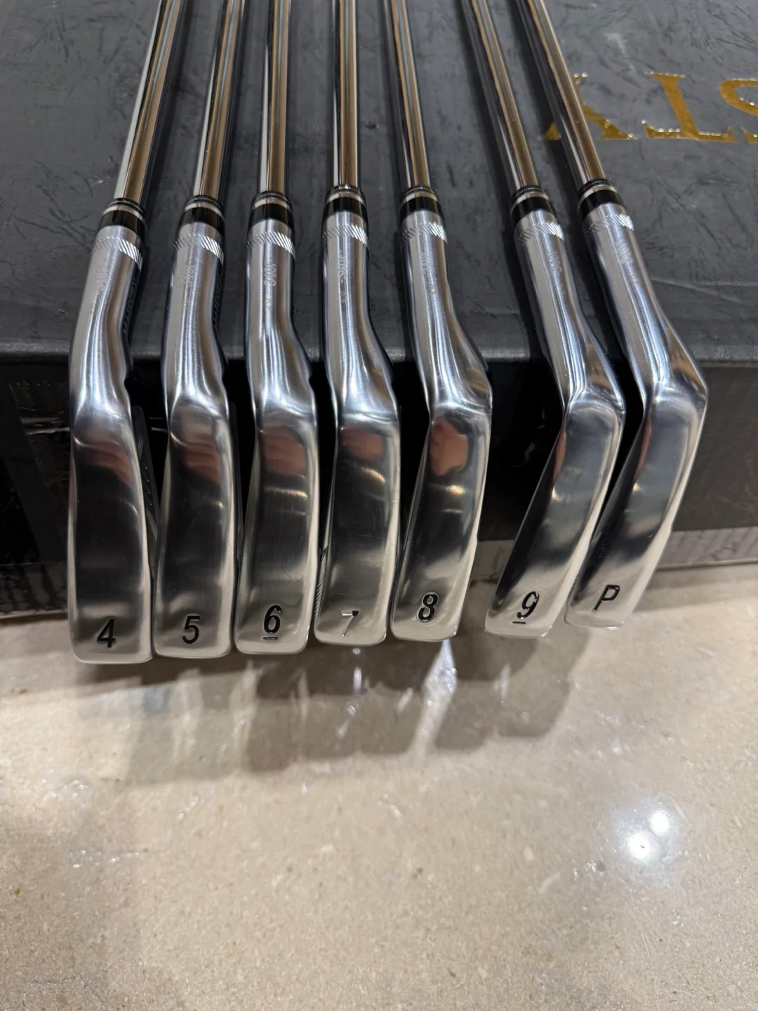 중고)마제스티 컨퀘스트 포지드 스틸 아이언