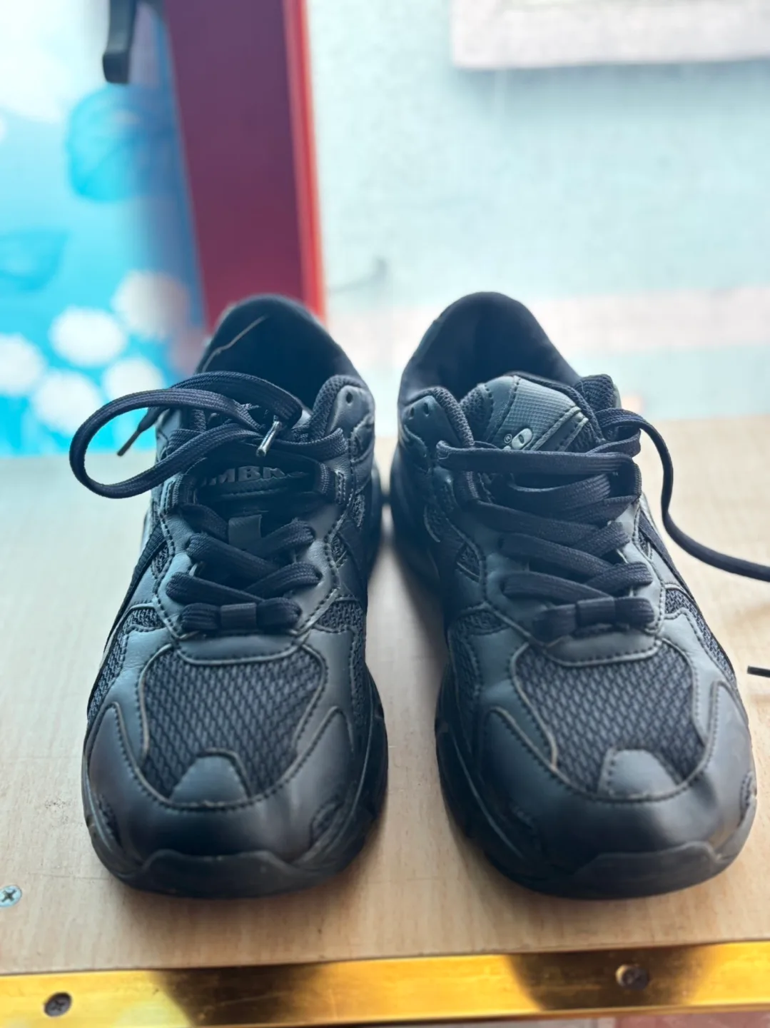 엄브로 S급 중고 신발 팝니다! (230)