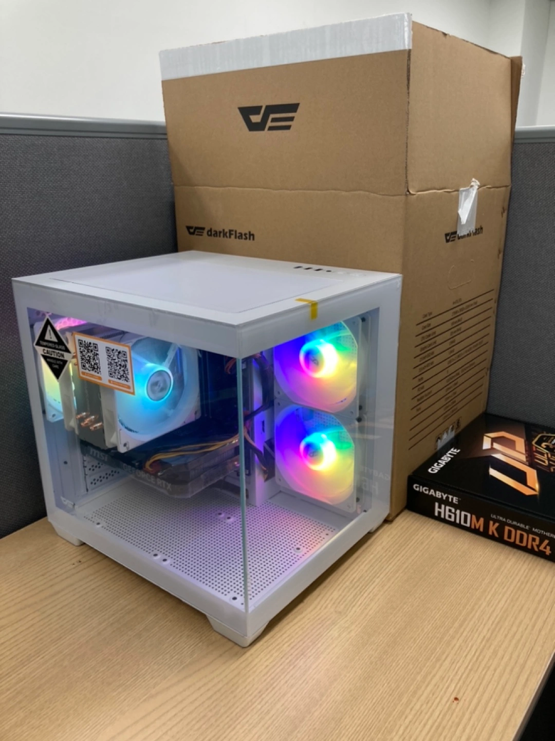 i7-13700F RTX4060 미사용 신품 새제품 컴퓨터 팝니다