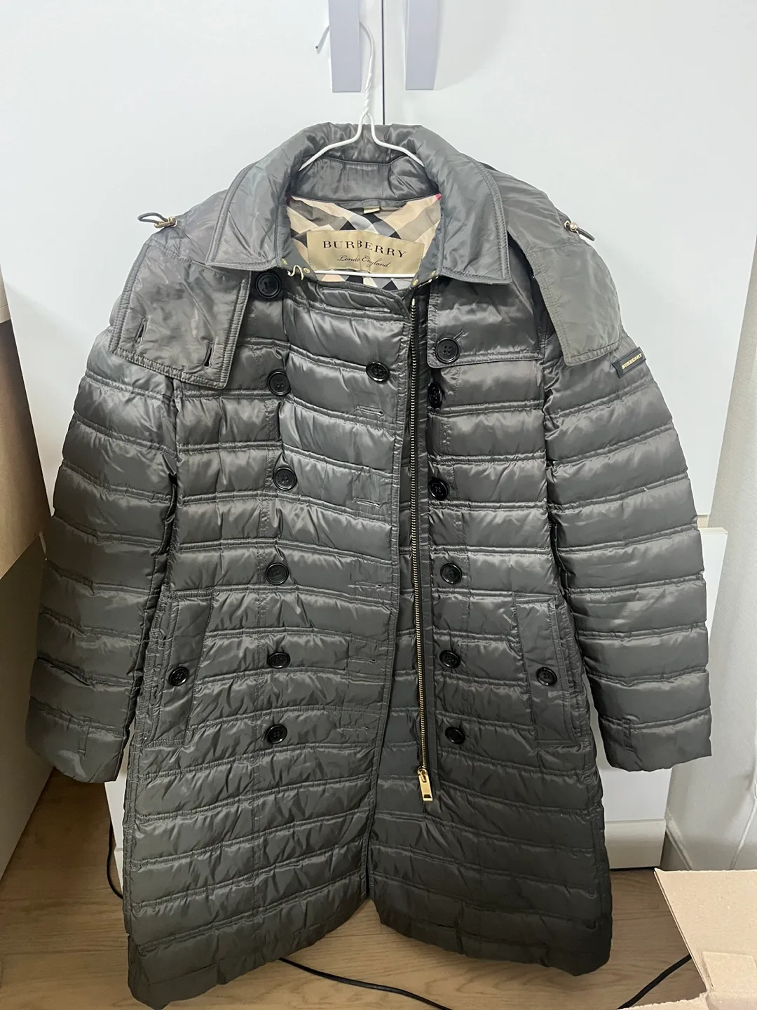 버버리 경량? 패딩