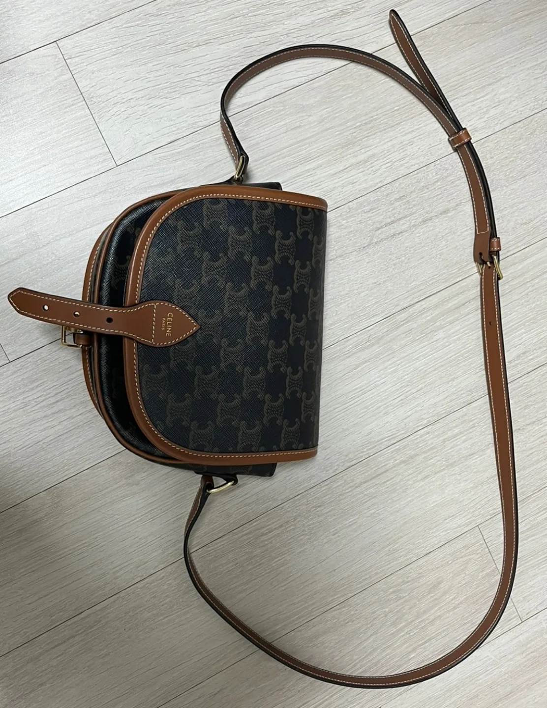 셀린느 폴코 크로스백