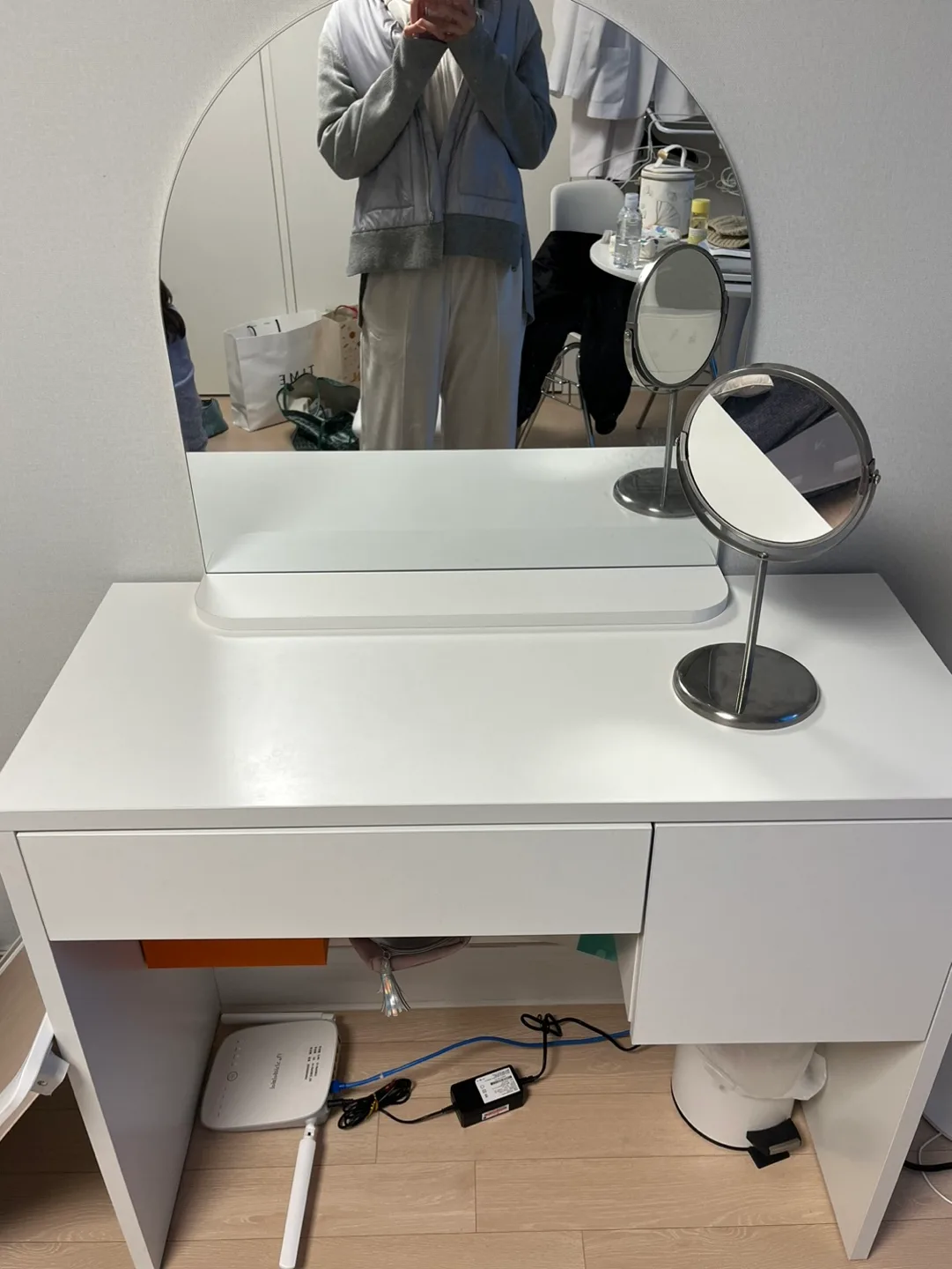 오늘의집 인기 화장대 판매합니다(상태최고)