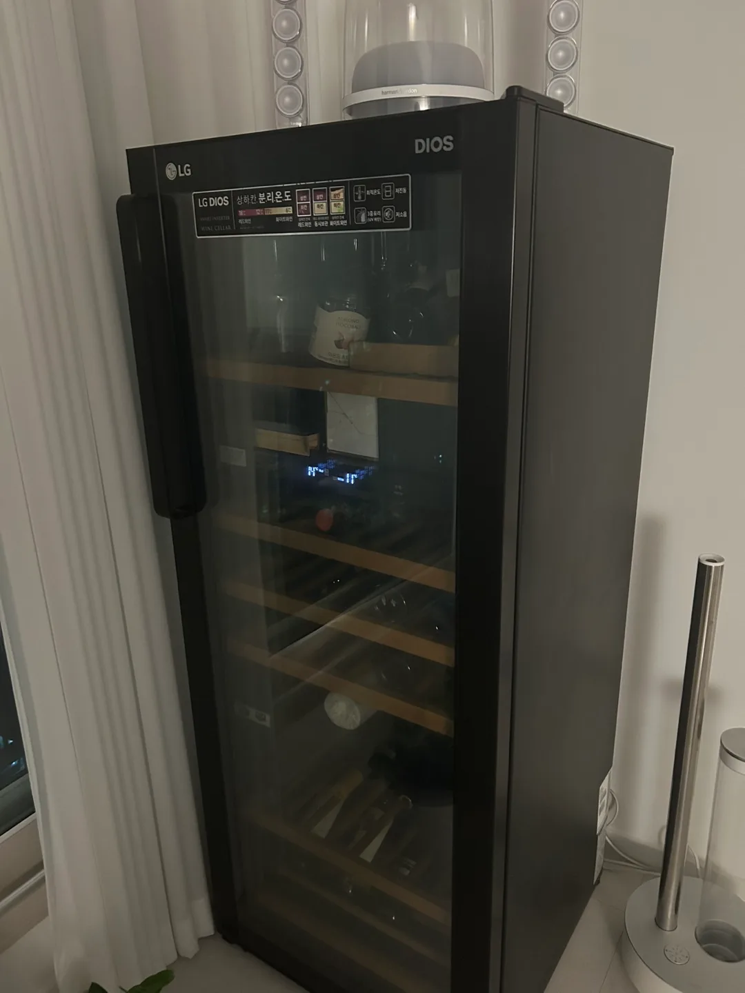 LG 와인냉장고(와인셀러) 85병 대용량