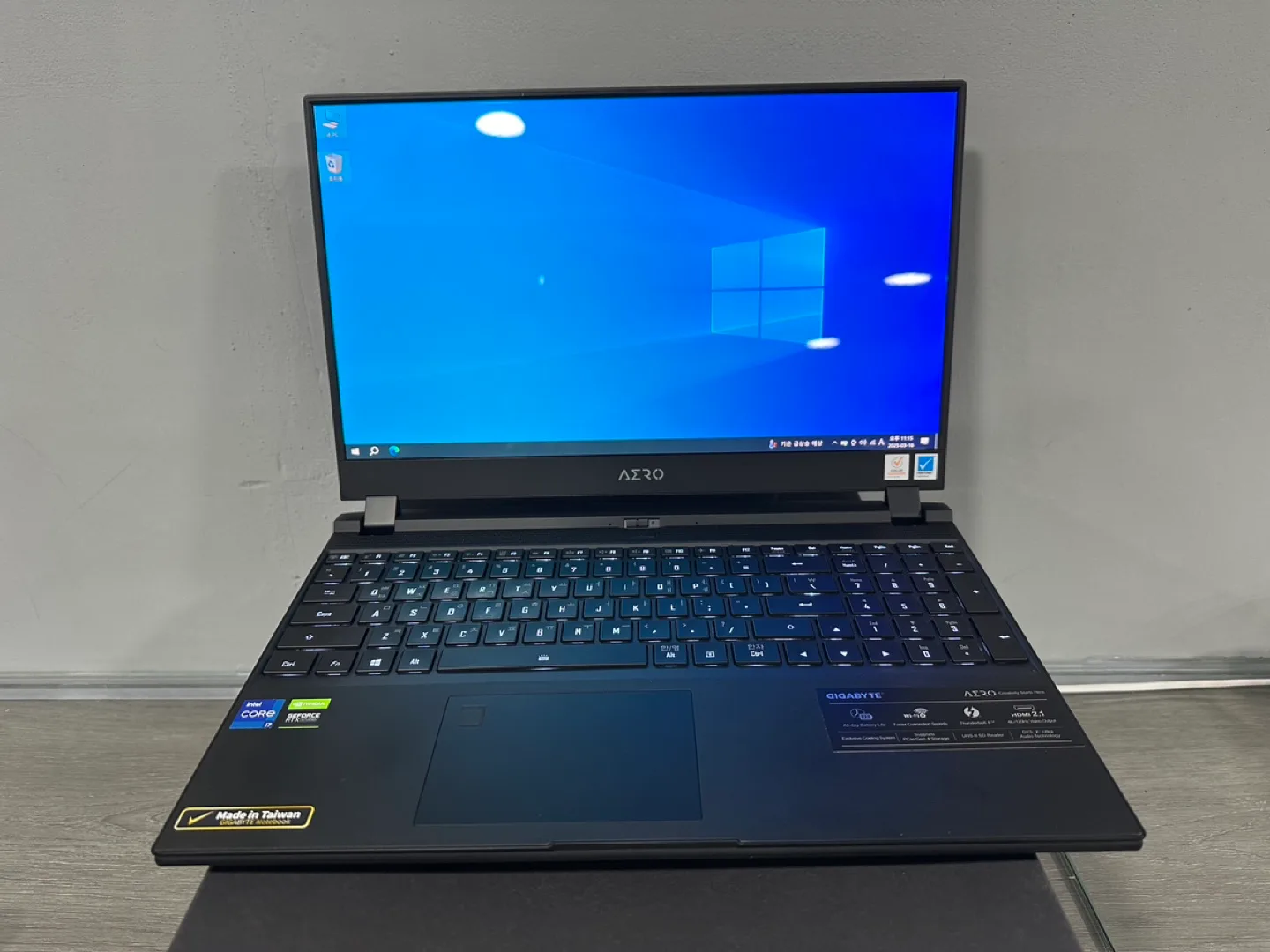 기가바이트 에어로 AERO 15 OLED YD