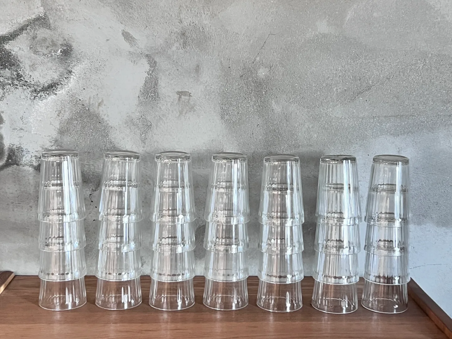 이케아 물컵 28개(중고) / 12개(미개봉) 총 40개 일괄 판매합니다.